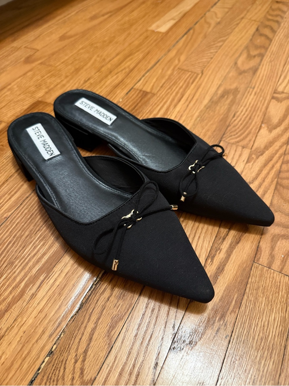Steve Madden Black Pointed Toe Slip-On Mules